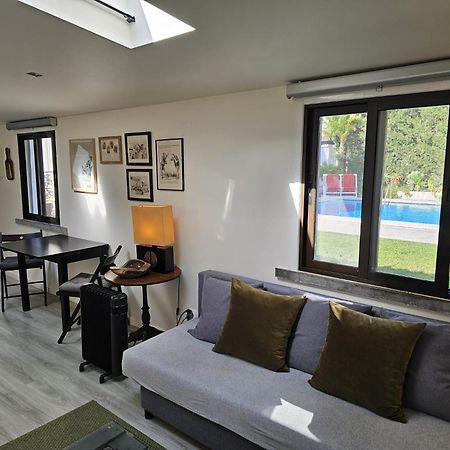 Charming Cozy Studio With Garden & Pool كاسكايس المظهر الخارجي الصورة